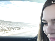 Вежливый пацан отодрал в припаркованной тачке сисястую русскую девку