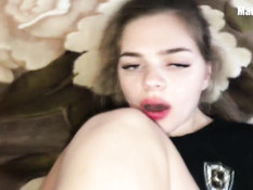 Счастливый парень отодрал в анал и обкончал сисястую русскую подругу