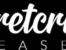 Эротический танец юной грудастой блондинки с торчащим из ануса дилдо