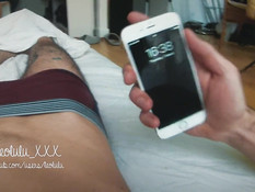 Проснувшийся парень отодрал и обкончал лежавшую рядом юную блондинку