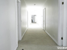 Две юные блондинки с маленькими сиськами трахаются с двумя приятелями