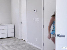 Две молодые грудастые подруги страстно трахаются с двумя бойфрендами