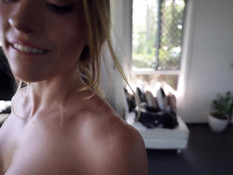 Возбуждённая сисястая блондинка оттрахана после спортивной тренировки