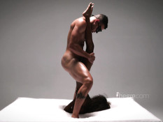 Мускулистый белый мужчина попробовал разные позы с сисястой мулаткой