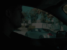 Небритый гомосексуальный мужик с тату оттрахал парня в автомастерской