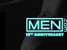 Худенький гомосексуальный доктор помог кончить спортивному пациенту