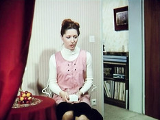 Грудастая зрелая шлюха отпердолена клиентом в анус и полита спермой