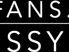 Блондинка с большими титьками делает минет и трахается с бойфрендом