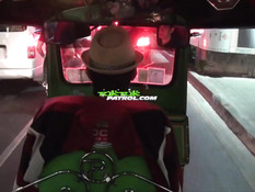 Белый турист отодрал раком и забрызгал спермой худую азиатскую шлюху