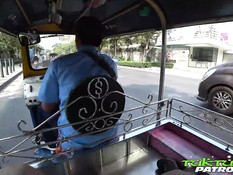 Секс турист отымел татуированную тайскую шатенку с большими сиськами