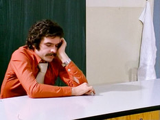 Четыре развратные студентки затрахали молодого преподавателя в классе