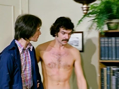 Двое молодых преподавателей ебутся с четырьмя похотливыми студентками