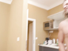 Бешеный свинг секс двух развратных блондинок с негром и белым парнем