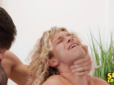 Татуированный бородатый гей отпердолил в очко светловолосого приятеля