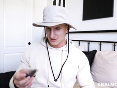 Светловолосая грудастая милфа отсосала и дала отыметь во все дырочки