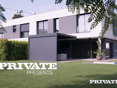 Парнишка отымел во дворе возле бассейна молодую татуированную шатенку