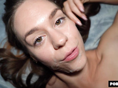 Плешивый мужик отымел молоденькую русскую шатенку и кончил два раза