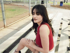 Темноволосую тёлку с обвисшими сиськами отодрали во влагалище и анус