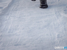 Кавалер отымел на кухне в бритую письку молодую азиатскую россиянку