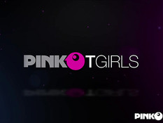 Транссексуал брюнет занимается сексом с рыжей девкой и лысым мужиком