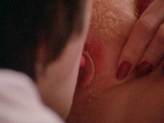 Кудрявая зрелая блондинка с большими сиськами трахается с любовником