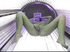 Spycam - Teen in solarium