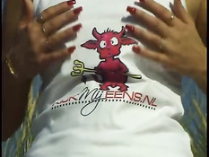 Masturbation on the beach 